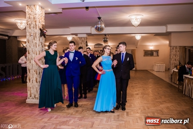Zdjęcie w galerii na portalu naszraciborz.pl: Bal maturalny Ekonomika w Rogożanach wiadomości z regionu