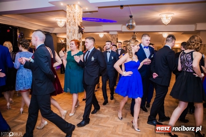 Zdjęcie w galerii na portalu naszraciborz.pl: Bal maturalny Ekonomika w Rogożanach wiadomości z regionu