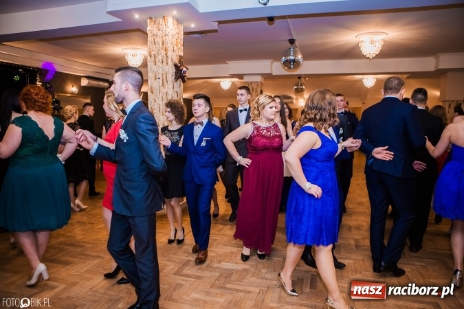Zdjęcie w galerii na portalu naszraciborz.pl: Bal maturalny Ekonomika w Rogożanach wiadomości z regionu