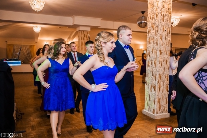 Zdjęcie w galerii na portalu naszraciborz.pl: Bal maturalny Ekonomika w Rogożanach wiadomości z regionu
