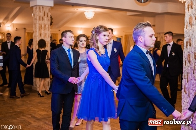 Zdjęcie w galerii na portalu naszraciborz.pl: Bal maturalny Ekonomika w Rogożanach wiadomości z regionu