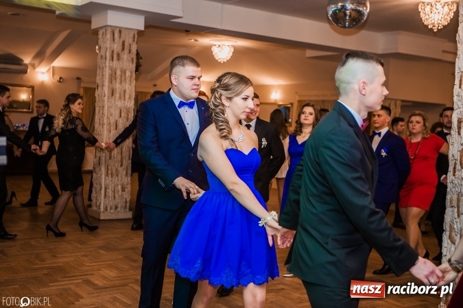 Zdjęcie w galerii na portalu naszraciborz.pl: Bal maturalny Ekonomika w Rogożanach wiadomości z regionu