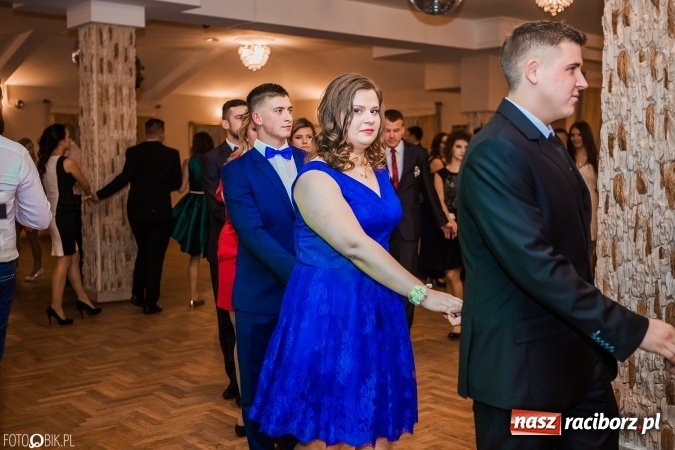 Zdjęcie w galerii na portalu naszraciborz.pl: Bal maturalny Ekonomika w Rogożanach wiadomości z regionu