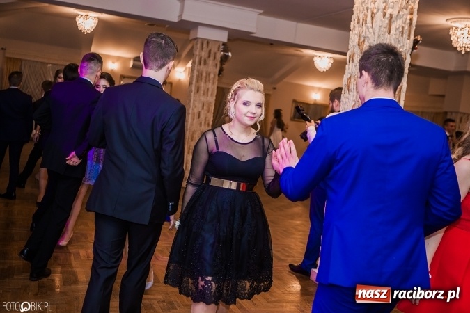 Zdjęcie w galerii na portalu naszraciborz.pl: Bal maturalny Ekonomika w Rogożanach wiadomości z regionu