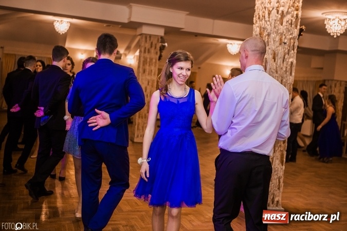Zdjęcie w galerii na portalu naszraciborz.pl: Bal maturalny Ekonomika w Rogożanach wiadomości z regionu