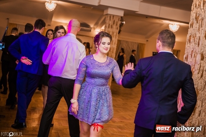 Zdjęcie w galerii na portalu naszraciborz.pl: Bal maturalny Ekonomika w Rogożanach wiadomości z regionu