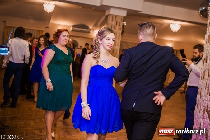 Zdjęcie w galerii na portalu naszraciborz.pl: Bal maturalny Ekonomika w Rogożanach wiadomości z regionu