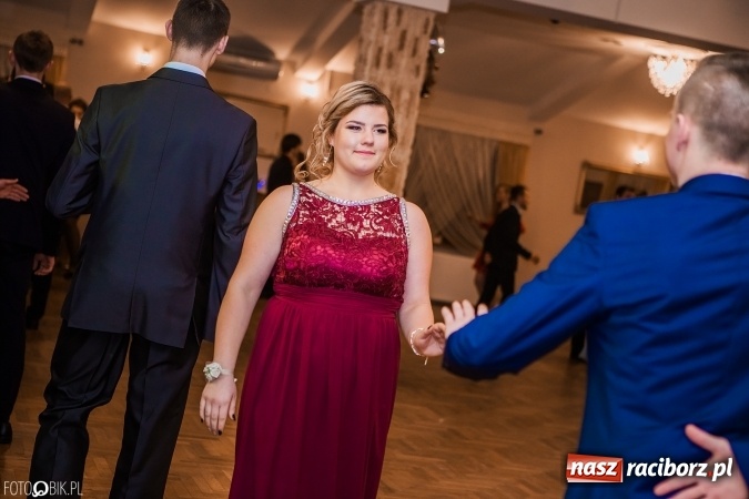 Zdjęcie w galerii na portalu naszraciborz.pl: Bal maturalny Ekonomika w Rogożanach wiadomości z regionu