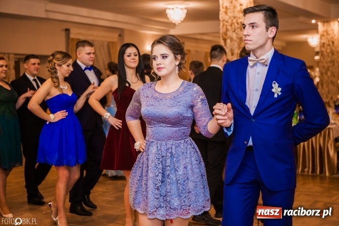 Zdjęcie w galerii na portalu naszraciborz.pl: Bal maturalny Ekonomika w Rogożanach wiadomości z regionu