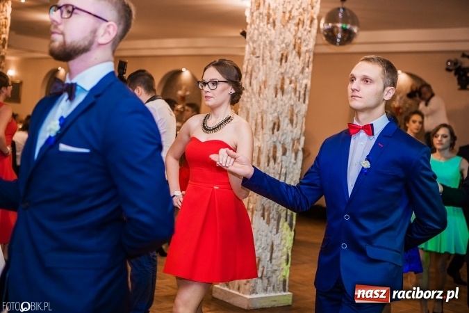 Zdjęcie w galerii na portalu naszraciborz.pl: Bal maturalny Ekonomika w Rogożanach wiadomości z regionu
