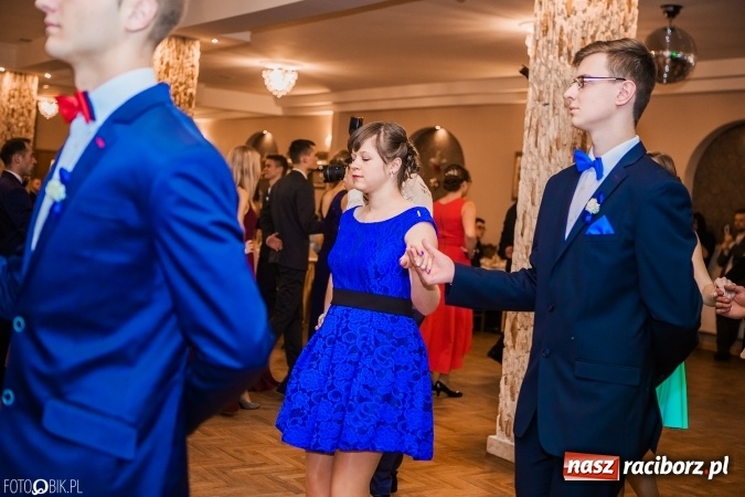 Zdjęcie w galerii na portalu naszraciborz.pl: Bal maturalny Ekonomika w Rogożanach wiadomości z regionu