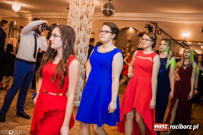Zdjęcie w galerii na portalu naszraciborz.pl: Bal maturalny Ekonomika w Rogożanach wiadomości z regionu