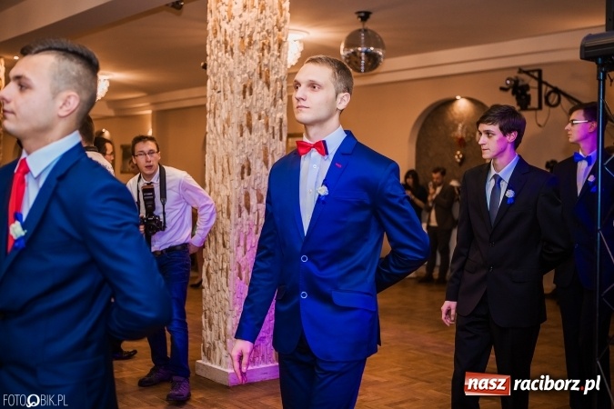 Zdjęcie w galerii na portalu naszraciborz.pl: Bal maturalny Ekonomika w Rogożanach wiadomości z regionu