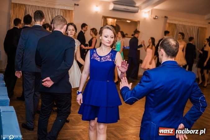 Zdjęcie w galerii na portalu naszraciborz.pl: Bal maturalny Ekonomika w Rogożanach wiadomości z regionu