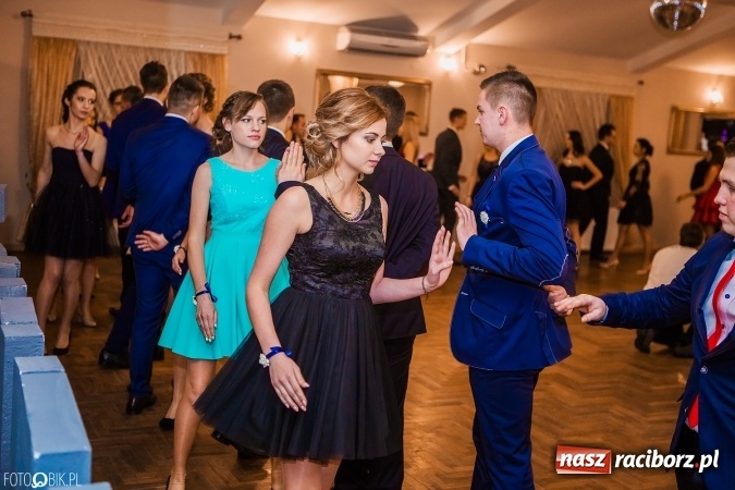 Zdjęcie w galerii na portalu naszraciborz.pl: Bal maturalny Ekonomika w Rogożanach wiadomości z regionu