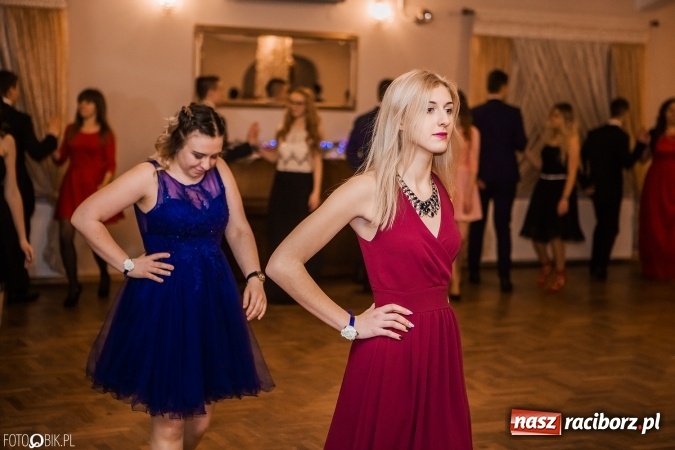 Zdjęcie w galerii na portalu naszraciborz.pl: Bal maturalny Ekonomika w Rogożanach wiadomości z regionu