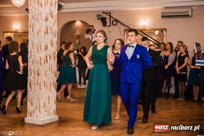 Zdjęcie w galerii na portalu naszraciborz.pl: Bal maturalny Ekonomika w Rogożanach wiadomości z regionu