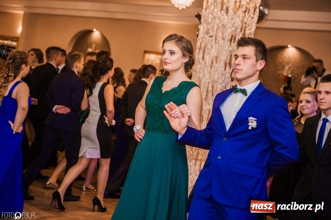 Zdjęcie w galerii na portalu naszraciborz.pl: Bal maturalny Ekonomika w Rogożanach wiadomości z regionu
