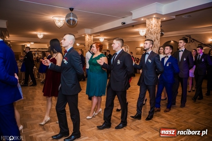 Zdjęcie w galerii na portalu naszraciborz.pl: Bal maturalny Ekonomika w Rogożanach wiadomości z regionu