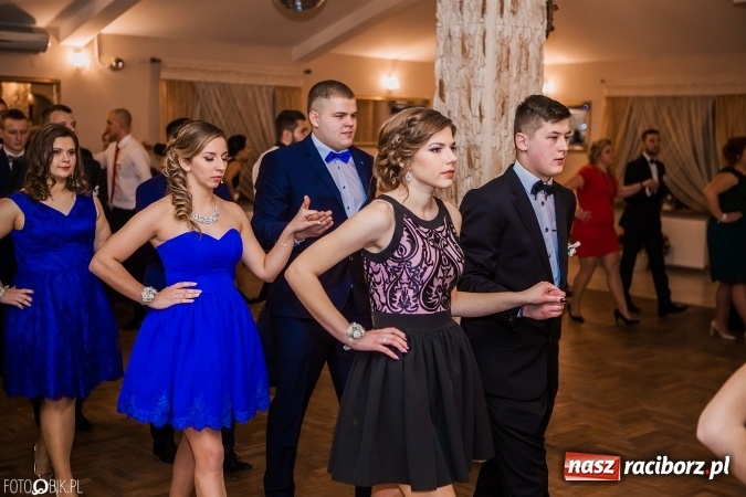 Zdjęcie w galerii na portalu naszraciborz.pl: Bal maturalny Ekonomika w Rogożanach wiadomości z regionu