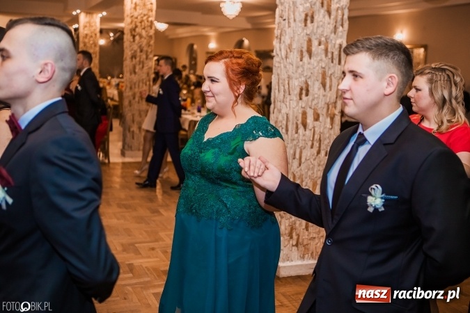 Zdjęcie w galerii na portalu naszraciborz.pl: Bal maturalny Ekonomika w Rogożanach wiadomości z regionu