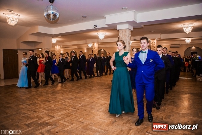 Zdjęcie w galerii na portalu naszraciborz.pl: Bal maturalny Ekonomika w Rogożanach wiadomości z regionu