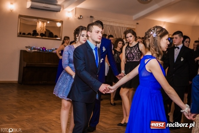 Zdjęcie w galerii na portalu naszraciborz.pl: Bal maturalny Ekonomika w Rogożanach wiadomości z regionu