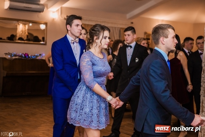 Zdjęcie w galerii na portalu naszraciborz.pl: Bal maturalny Ekonomika w Rogożanach wiadomości z regionu