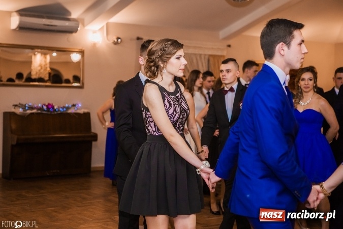 Zdjęcie w galerii na portalu naszraciborz.pl: Bal maturalny Ekonomika w Rogożanach wiadomości z regionu