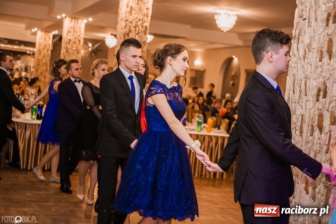 Zdjęcie w galerii na portalu naszraciborz.pl: Bal maturalny Ekonomika w Rogożanach wiadomości z regionu