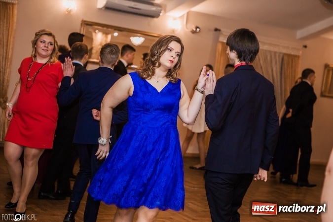 Zdjęcie w galerii na portalu naszraciborz.pl: Bal maturalny Ekonomika w Rogożanach wiadomości z regionu
