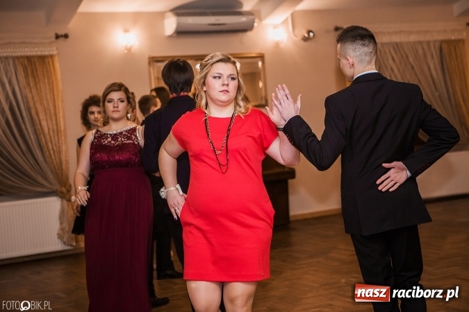 Zdjęcie w galerii na portalu naszraciborz.pl: Bal maturalny Ekonomika w Rogożanach wiadomości z regionu