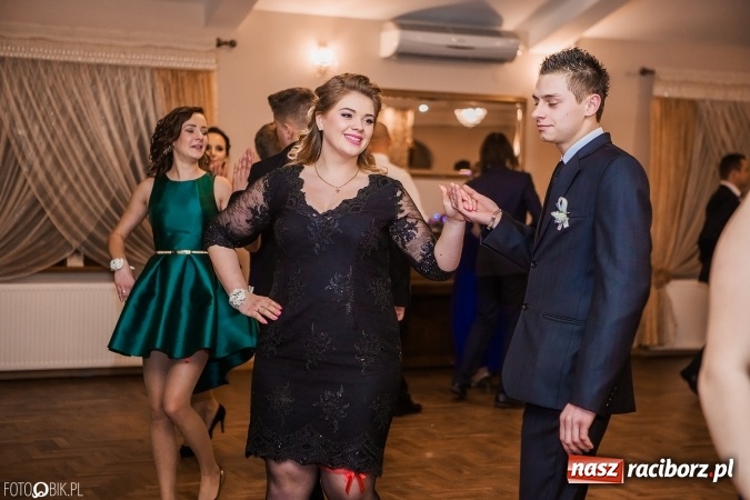 Zdjęcie w galerii na portalu naszraciborz.pl: Bal maturalny Ekonomika w Rogożanach wiadomości z regionu
