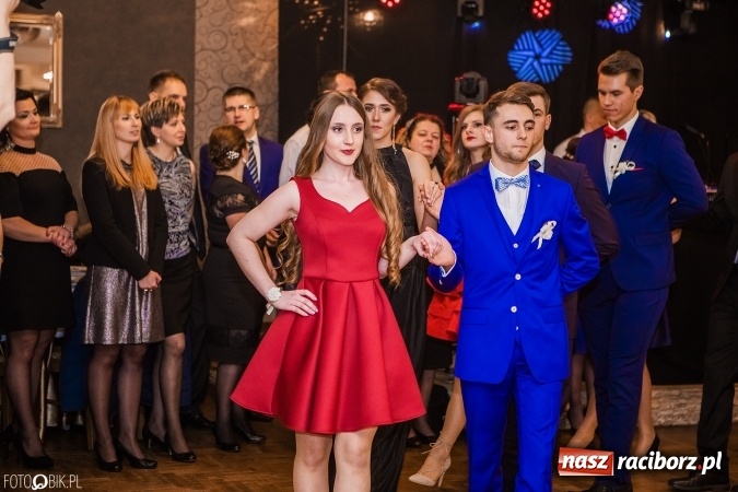 Zdjęcie w galerii na portalu naszraciborz.pl: Bal maturalny Ekonomika w Rogożanach wiadomości z regionu