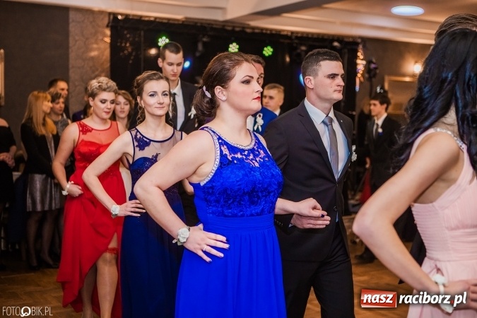 Zdjęcie w galerii na portalu naszraciborz.pl: Bal maturalny Ekonomika w Rogożanach wiadomości z regionu