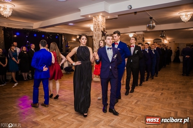 Zdjęcie w galerii na portalu naszraciborz.pl: Bal maturalny Ekonomika w Rogożanach wiadomości z regionu