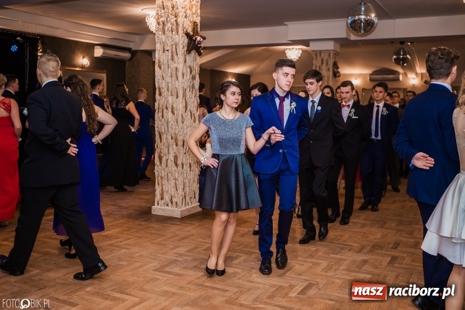 Zdjęcie w galerii na portalu naszraciborz.pl: Bal maturalny Ekonomika w Rogożanach wiadomości z regionu