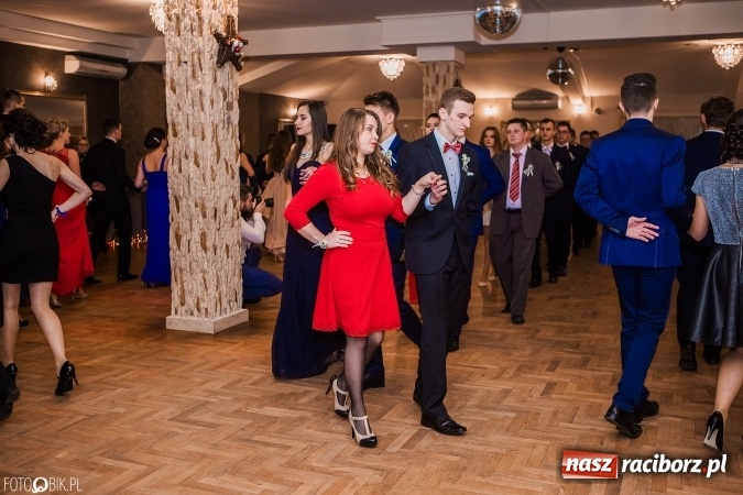 Zdjęcie w galerii na portalu naszraciborz.pl: Bal maturalny Ekonomika w Rogożanach wiadomości z regionu
