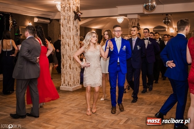 Zdjęcie w galerii na portalu naszraciborz.pl: Bal maturalny Ekonomika w Rogożanach wiadomości z regionu