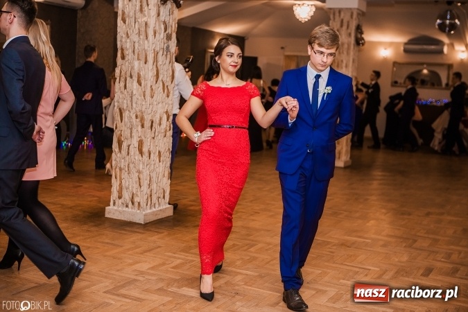 Zdjęcie w galerii na portalu naszraciborz.pl: Bal maturalny Ekonomika w Rogożanach wiadomości z regionu