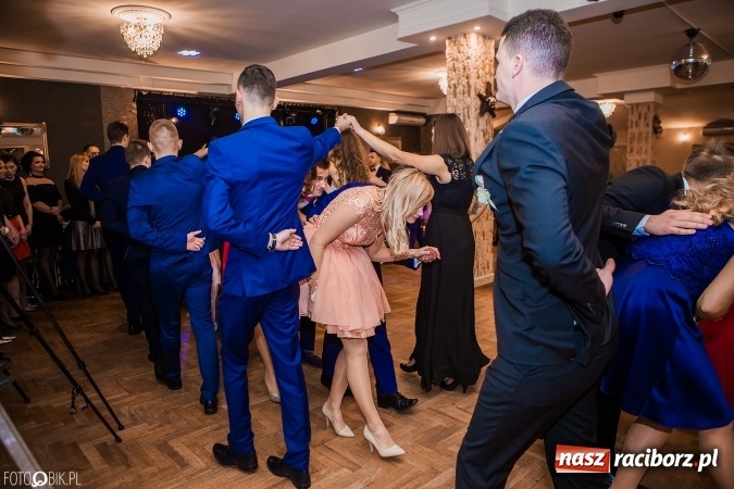 Zdjęcie w galerii na portalu naszraciborz.pl: Bal maturalny Ekonomika w Rogożanach wiadomości z regionu