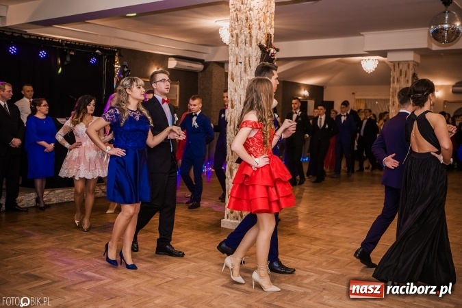 Zdjęcie w galerii na portalu naszraciborz.pl: Bal maturalny Ekonomika w Rogożanach wiadomości z regionu