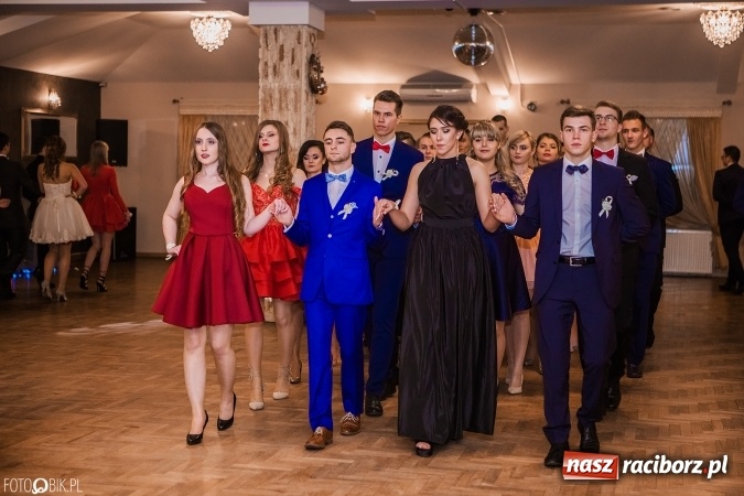 Zdjęcie w galerii na portalu naszraciborz.pl: Bal maturalny Ekonomika w Rogożanach wiadomości z regionu