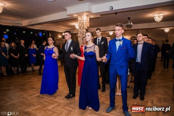 Zdjęcie w galerii na portalu naszraciborz.pl: Bal maturalny Ekonomika w Rogożanach wiadomości z regionu