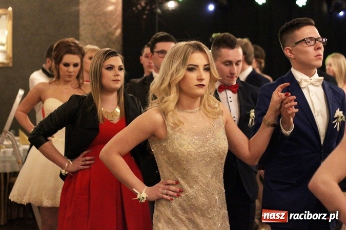 Zdjęcie w galerii na portalu naszraciborz.pl: Bal maturalny Ekonomika w Rogożanach wiadomości z regionu