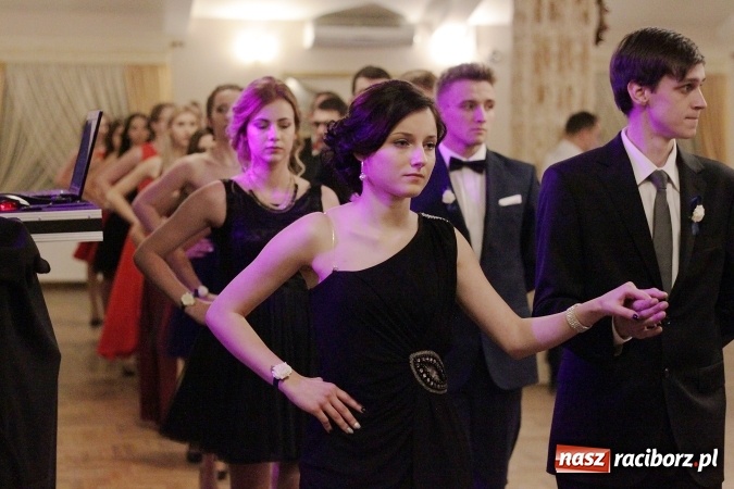 Zdjęcie w galerii na portalu naszraciborz.pl: Bal maturalny Ekonomika w Rogożanach wiadomości z regionu