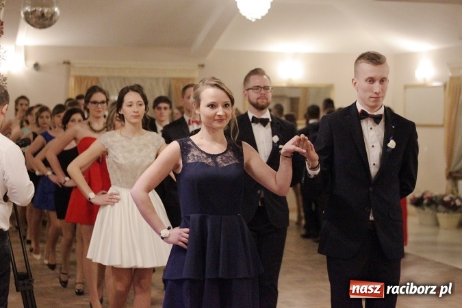 Zdjęcie w galerii na portalu naszraciborz.pl: Bal maturalny Ekonomika w Rogożanach wiadomości z regionu