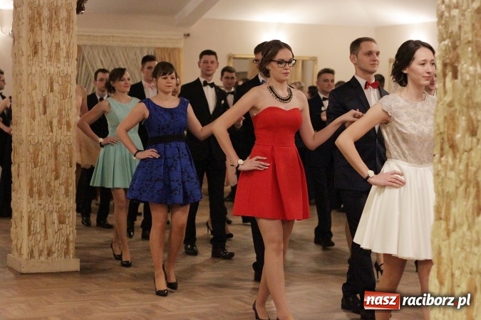 Zdjęcie w galerii na portalu naszraciborz.pl: Bal maturalny Ekonomika w Rogożanach wiadomości z regionu