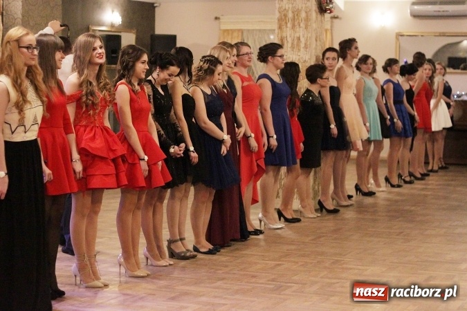 Zdjęcie w galerii na portalu naszraciborz.pl: Bal maturalny Ekonomika w Rogożanach wiadomości z regionu