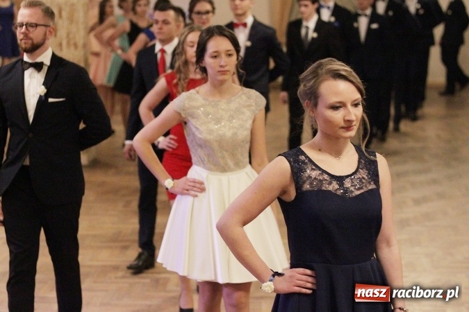 Zdjęcie w galerii na portalu naszraciborz.pl: Bal maturalny Ekonomika w Rogożanach wiadomości z regionu